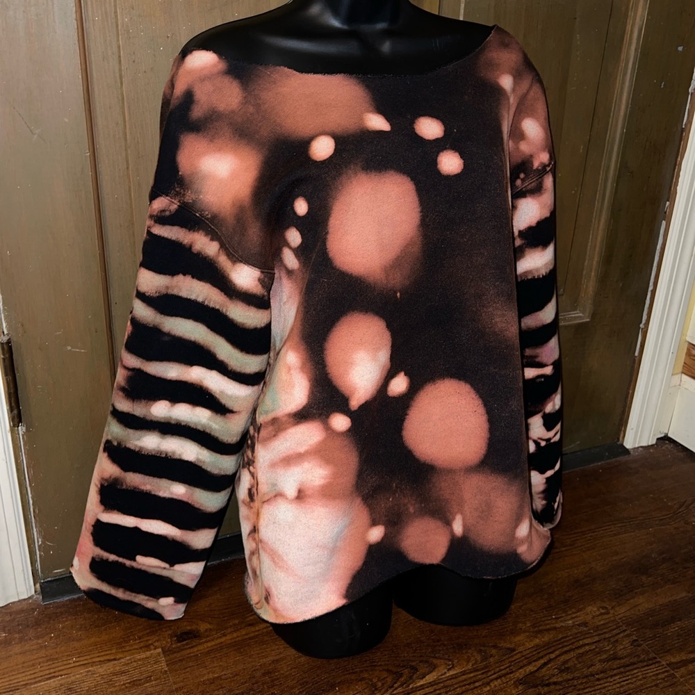 Black Tie Dye Scoop Neck Upcycled Long Sleeve Cropped Pullover Size M - Picture 4 of 11
